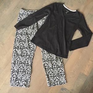 SALE! Nautica Sleepwear Set in Black and White